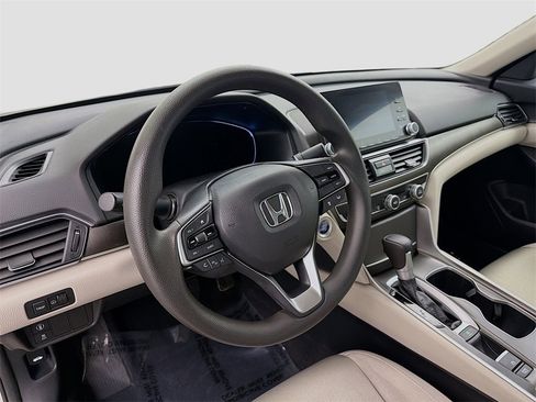 Used 2020 Honda Accord LX image 9