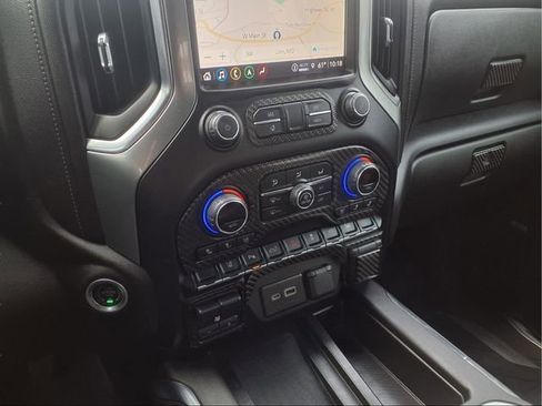 Used 2022 Chevrolet Silverado 2500 LTZ w/ LTZ Convenience Package image 9