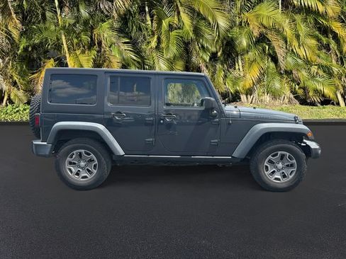 Used 2016 Jeep Wrangler Unlimited Rubicon w/ Connectivity Group AWD/4WD image 3