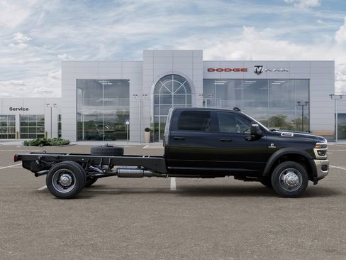 New 2026 RAM 4500 Tradesman w/ Chrome Appearance Group AWD/4WD image 22