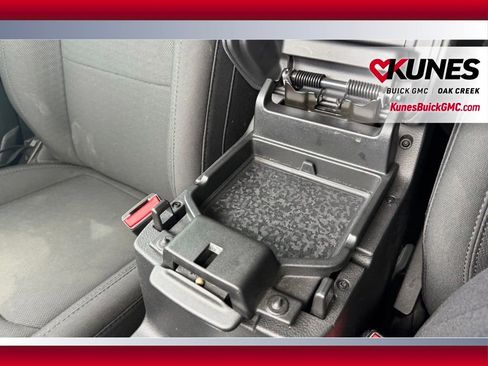 Used 2021 Jeep Wrangler Unlimited Sahara w/ Uconnect 4C Nav & Sound Group AWD/4WD image 15