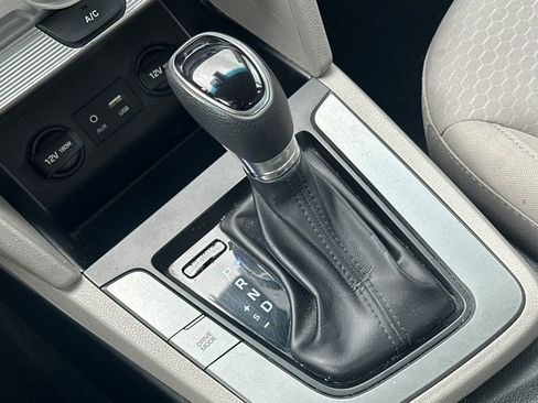 Used 2019 Hyundai Elantra SEL image 20