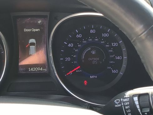 Used 2015 Hyundai Santa Fe Sport w/ Option Group 04 FWD image 14