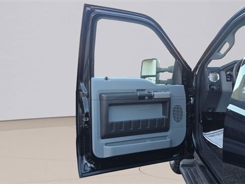 Used 2016 Ford F350 XLT w/ XLT Value Package image 14