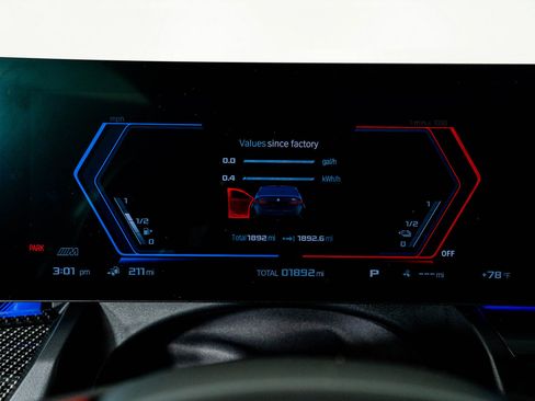 Used 2026 BMW M5 w/ Executive Package image 50