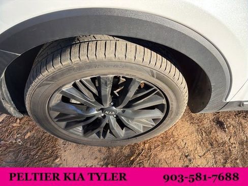 Used 2020 Kia Telluride SX w/ Towing Package image 5