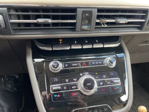 Used 2020 Lincoln Corsair FWD w/ Equipment Group 101A image 6