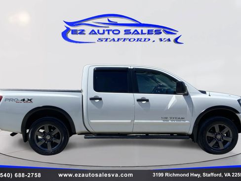 Used 2012 Nissan Titan PRO-4X AWD/4WD image 4