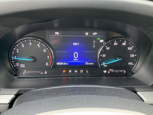 Used 2022 Ford Explorer XLT w/ Equipment Group 202A AWD/4WD image 16