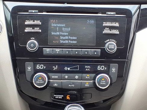 Used 2018 Nissan Rogue Sport SV image 19