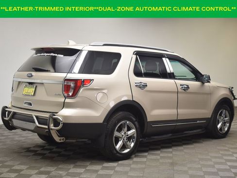 Used 2017 Ford Explorer XLT w/ Equipment Group 202A image 7