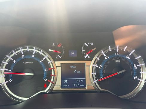 Used 2018 Toyota 4Runner TRD Off-Road w/ TRD Performance Package AWD/4WD image 22