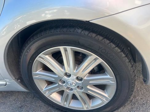 Used 2006 Toyota Avalon Limited FWD image 13