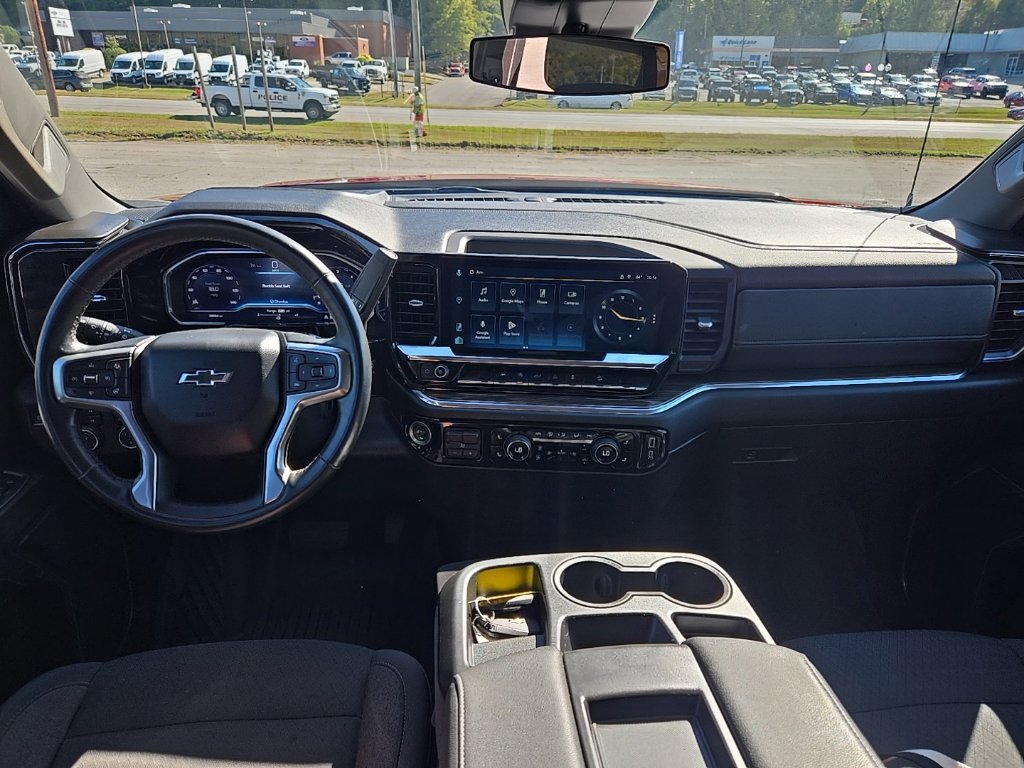 Used 2024 Chevrolet Silverado 1500 RST AWD/4WD image 3