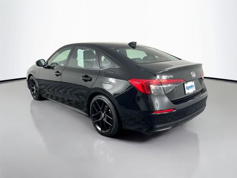 Used 2023 Honda Civic Sport image 4