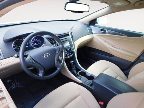 Used 2015 Hyundai Sonata Hybrid image 12