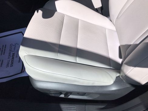 Used 2023 Nissan Rogue SV w/ SV Premium Package image 12