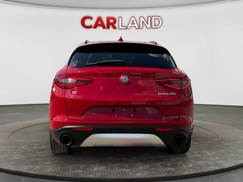 Used 2018 Alfa Romeo Stelvio Ti Sport AWD/4WD image 5