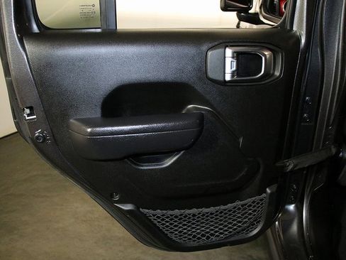 Used 2022 Jeep Wrangler Unlimited Rubicon w/ Xtreme Recon 35" Tire Package image 30