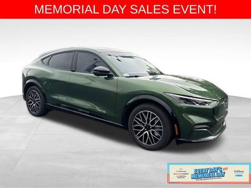 Certified 2024 Ford Mustang Mach-E Premium AWD/4WD image 1