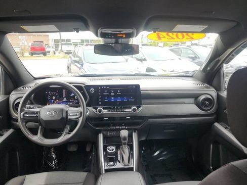 Used 2024 Chevrolet Colorado Trail Boss w/ Advanced Trailering Package AWD/4WD image 17