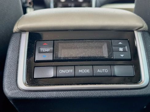 Used 2020 Subaru Ascent Premium AWD/4WD image 29