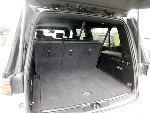 Used 2023 Jeep Wagoneer L Series II image 7