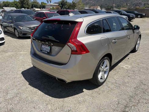 Used 2016 Volvo V60 T5 Platinum FWD image 6