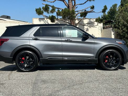 Used 2022 Ford Explorer ST w/ Equipment Group 401A AWD/4WD image 3