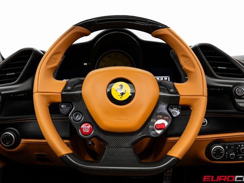 Used 2017 Ferrari 488 Spider *CARBON INTERIOR * IMMACULATE image 30