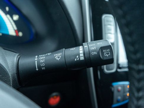 Used 2016 Nissan Leaf SV image 26