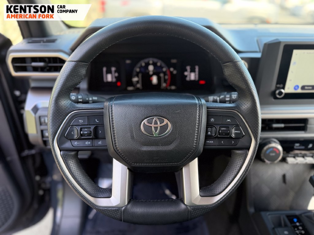 Used 2026 Toyota 4Runner SR5 AWD/4WD image 14