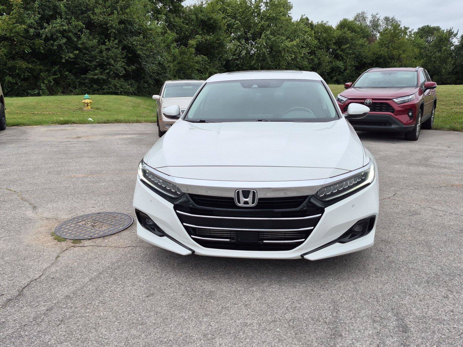 Used 2021 Honda Accord Touring image 8