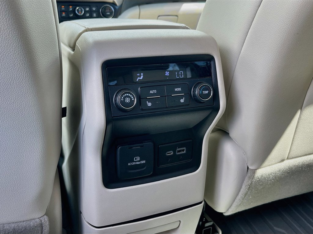 Used 2022 GMC Acadia Denali w/ Trailering Package FWD image 27
