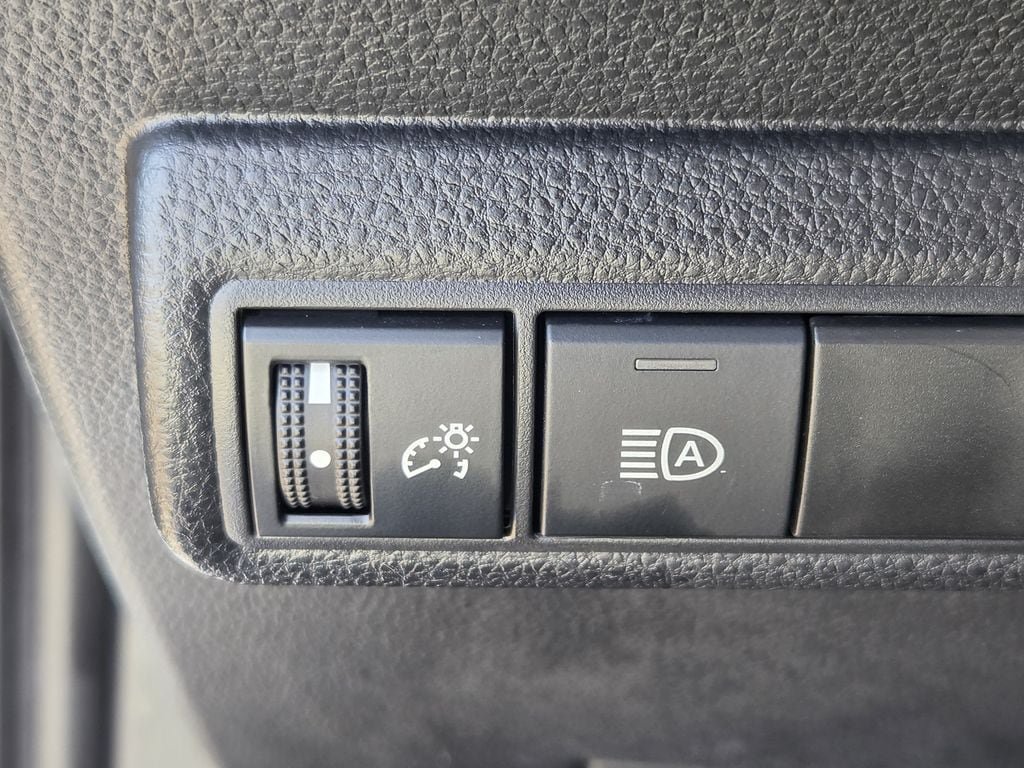 Used 2026 Toyota Corolla LE FWD image 24