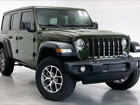 Used 2024 Jeep Wrangler Unlimited Sport AWD/4WD image 11