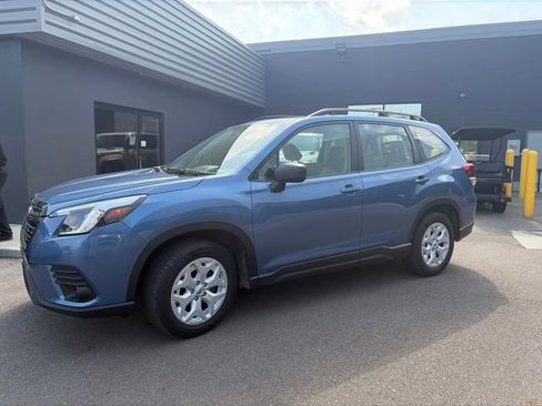 Used 2023 Subaru Forester AWD/4WD image 5