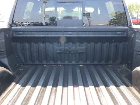 Used 2023 GMC Sierra 1500 SLT w/ SLT Premium Plus Package AWD/4WD image 15