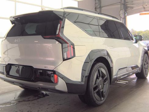 Certified 2024 Kia EV9 GT-Line AWD/4WD image 5