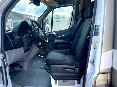 Used 2012 Mercedes-Benz Sprinter 3500 image 5