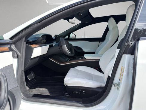 Used 2022 Tesla Model S AWD/4WD image 9