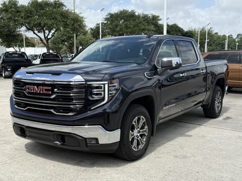Used 2025 GMC Sierra 1500 SLT RWD image 10
