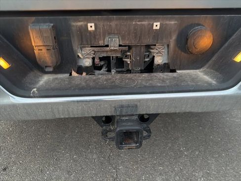 Used 2023 GMC Sierra 1500 SLT w/ SLT Premium Plus Package image 32