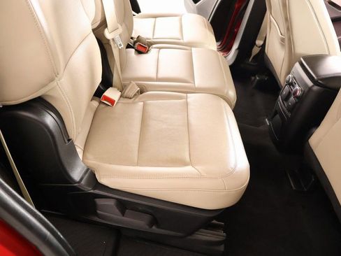 Used 2023 Ford Explorer Limited image 16