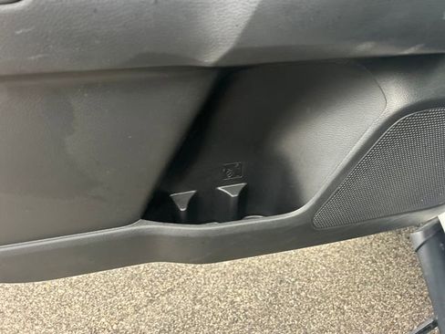 Used 2023 Toyota Tacoma TRD Sport image 32