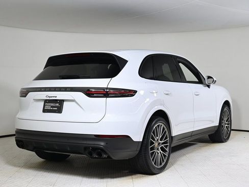 Used 2023 Porsche Cayenne Platinum Edition image 7