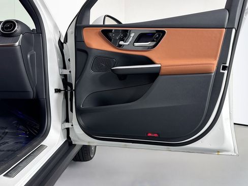 New 2026 Mercedes-Benz GLC 300 image 23