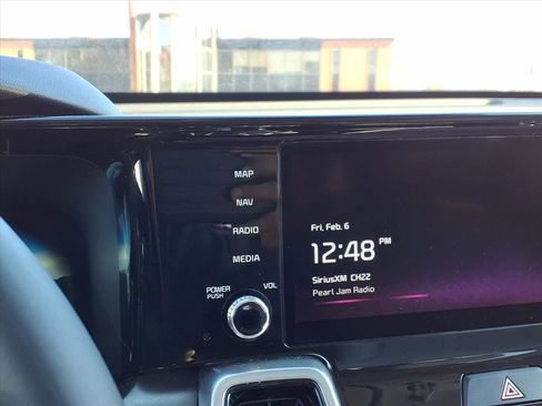 Used 2023 Kia Sorento SX image 10