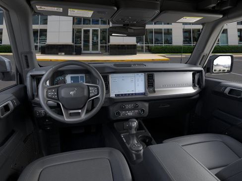 New 2025 Ford Bronco Outer Banks image 9