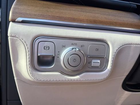 Used 2023 Mercedes-Benz GLE 53 AMG 4MATIC image 28